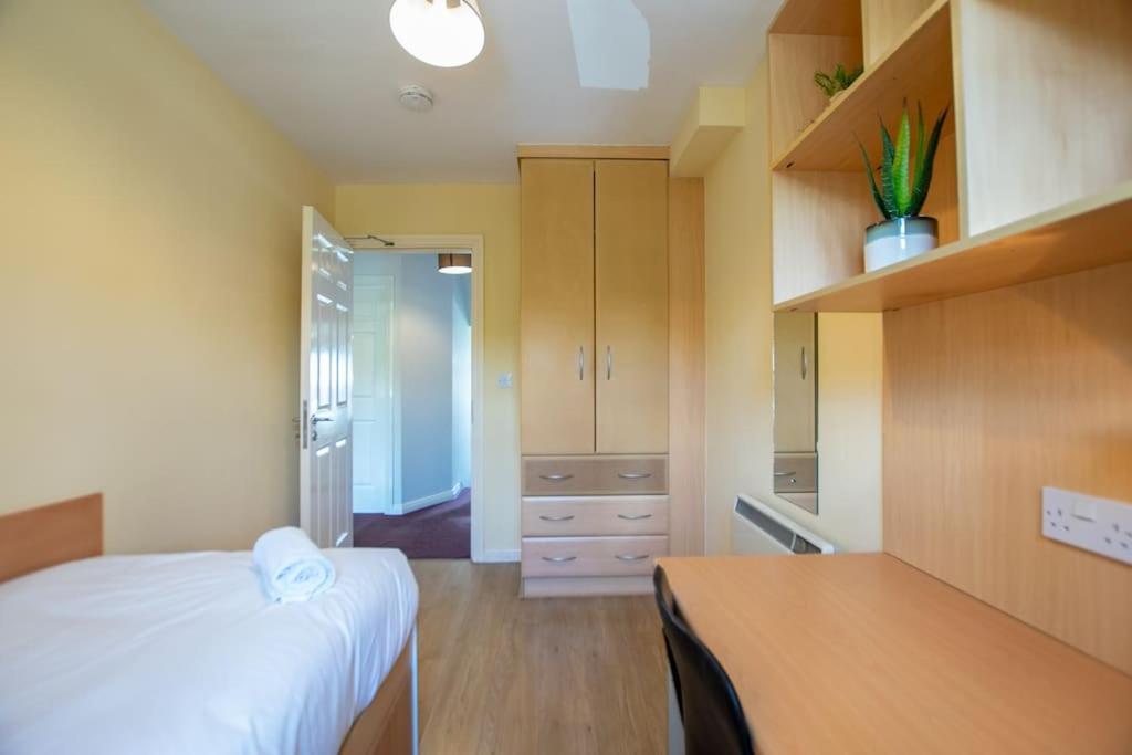 106 - The Townhouse By Shortstays Galway Esterno foto