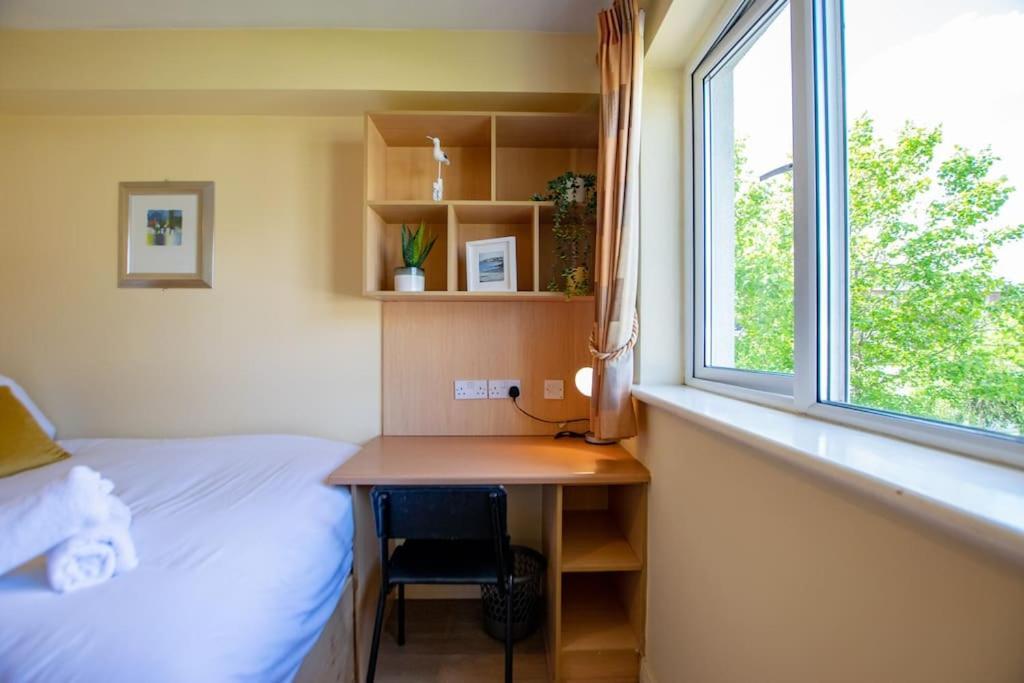 106 - The Townhouse By Shortstays Galway Esterno foto