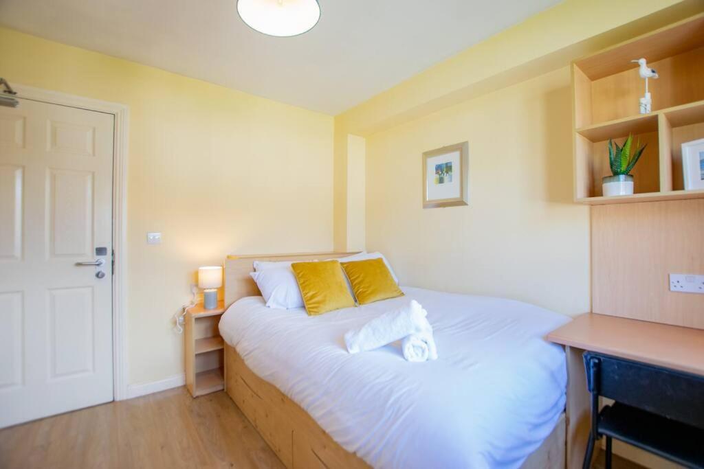 106 - The Townhouse By Shortstays Galway Esterno foto
