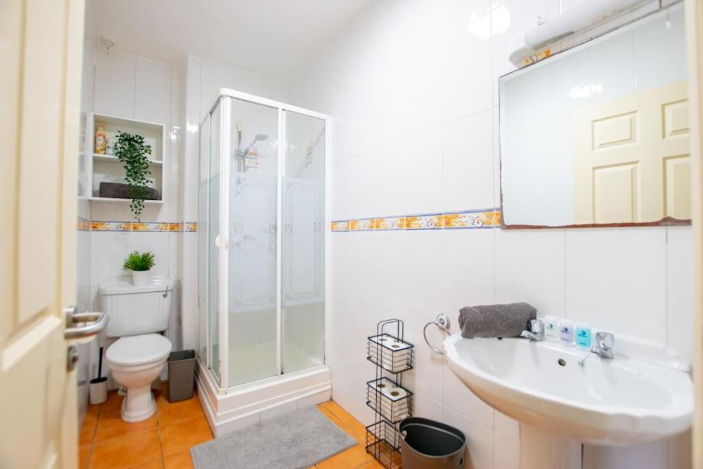 106 - The Townhouse By Shortstays Galway Esterno foto